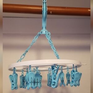 kids plastic clothes drying hanger with 16 clips